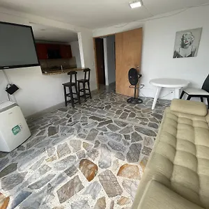 https://apartamento-cmodo-grande-cntrico-bien-ubicado-apto-303.colombiamedellinhotels.com